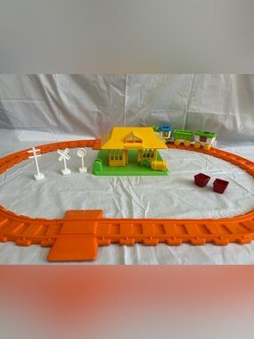 Vintage Yellow & Green Kids Toy Train Station Playset